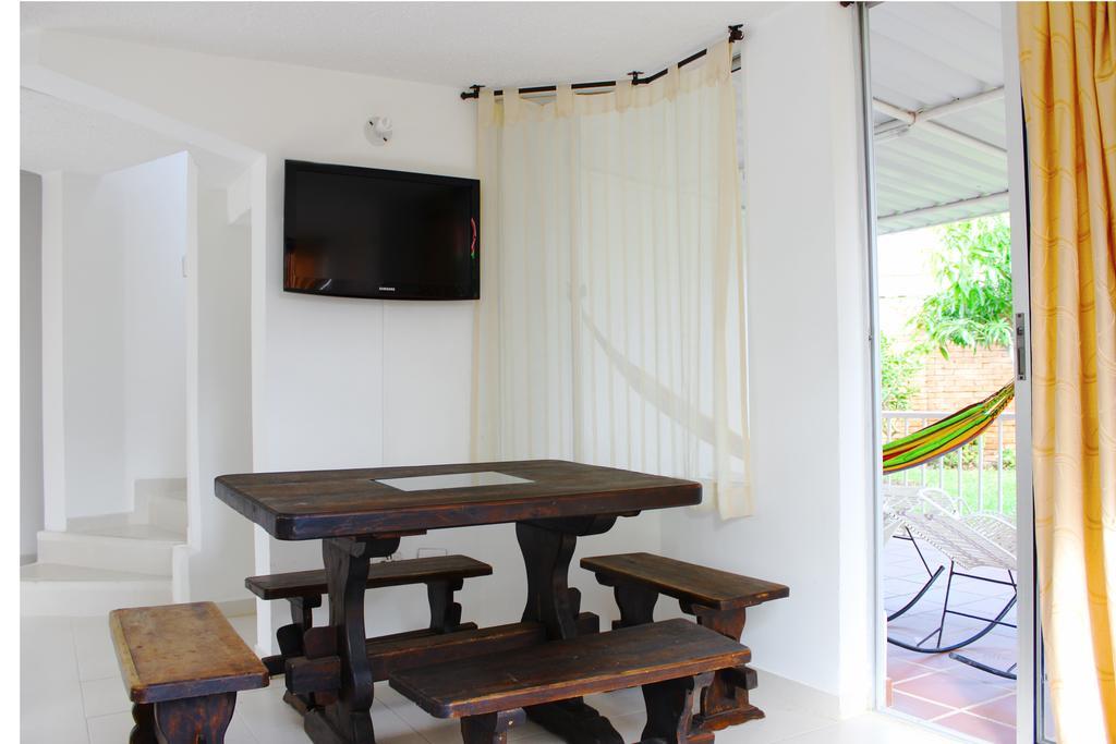 Villa Alejandra Girardot Esterno foto